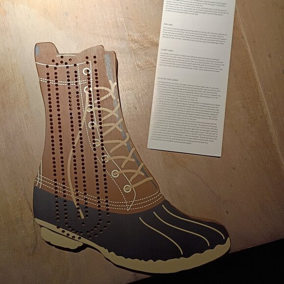 NIB l.l. bean cribbage board with 6 pegs - Picture 2 of 4
